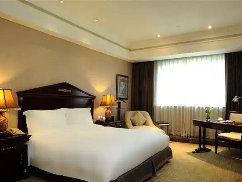 Crowne Plaza Nanjing Road By Ihg 5*