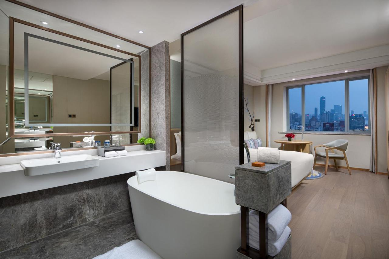 Crowne Plaza Nanjing Road By Ihg Hotel Shanghai